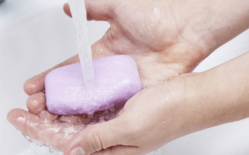 käte pesemine nahaaluste parasiitide vältimiseks
