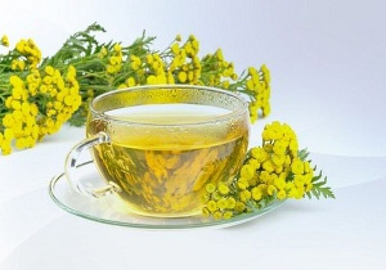 Tansy infusioon aitab vabaneda parasiitidest kehas